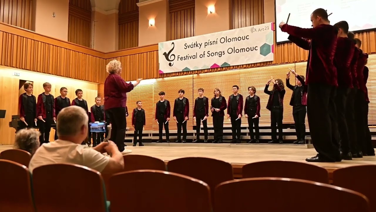 "Bhombela" - Chłopięcy Chór Kameralny "Chcemy Śpiewać"