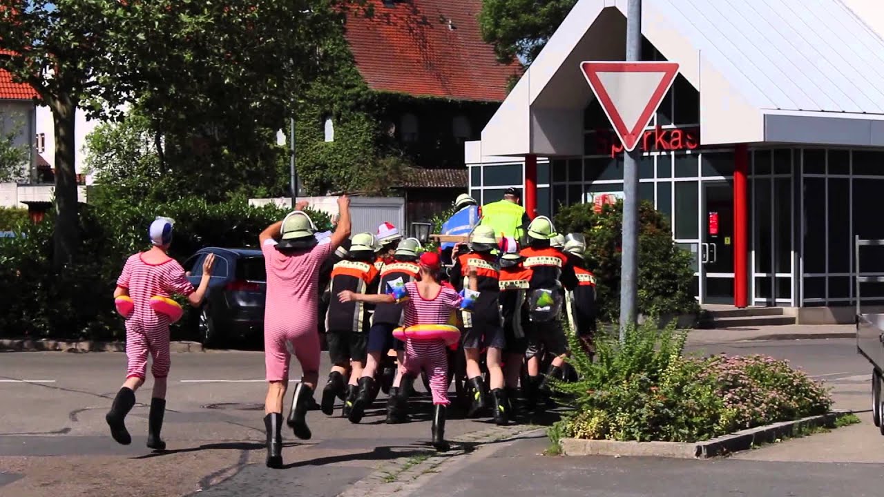 Cold Water Challenge 2014 der Freiwilligen Feuerwehr Heuchling
