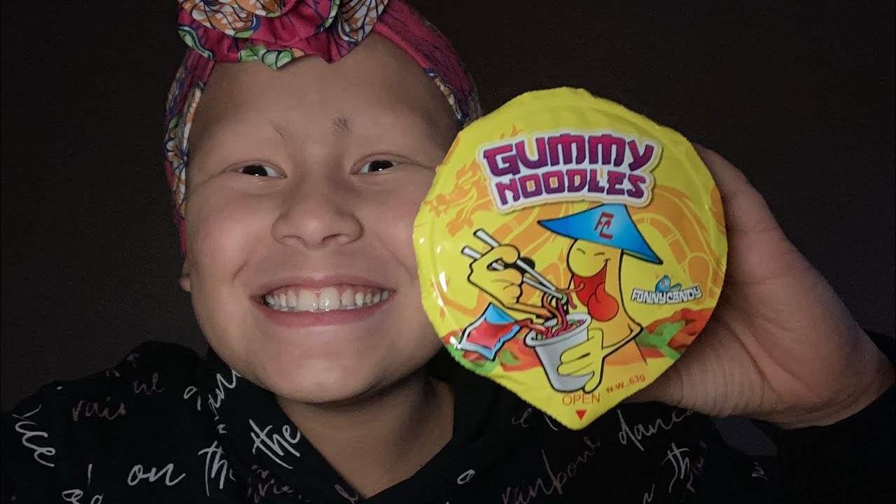 Gummy noodles proberen van Xenos🍜