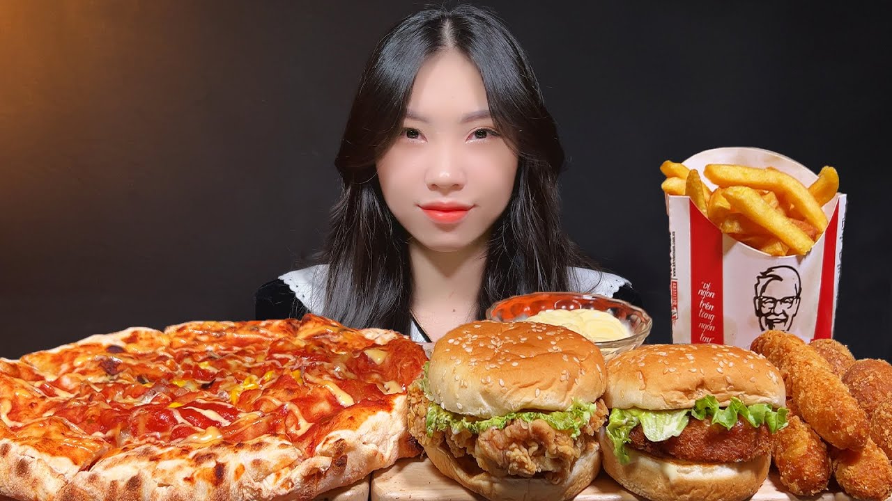 KFC 대왕 먹방! 시카고 피자, 징거버거, 새우버거 & 다양한 사이드! 🍕🍔🍟