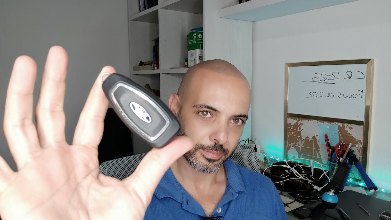 Come sostituire la batteria della chiave Ford Focus