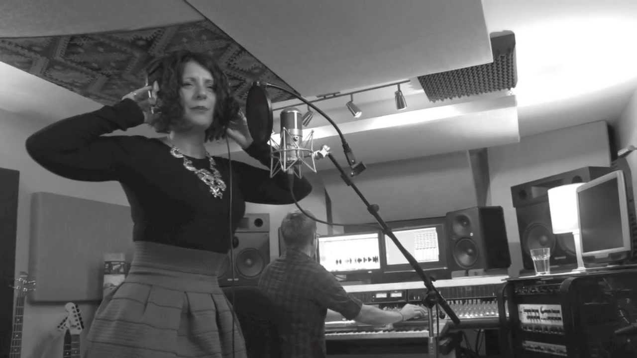 Do You Want The Truth Or Something Beautiful - Clare Morgan (Paloma Faith Cover)