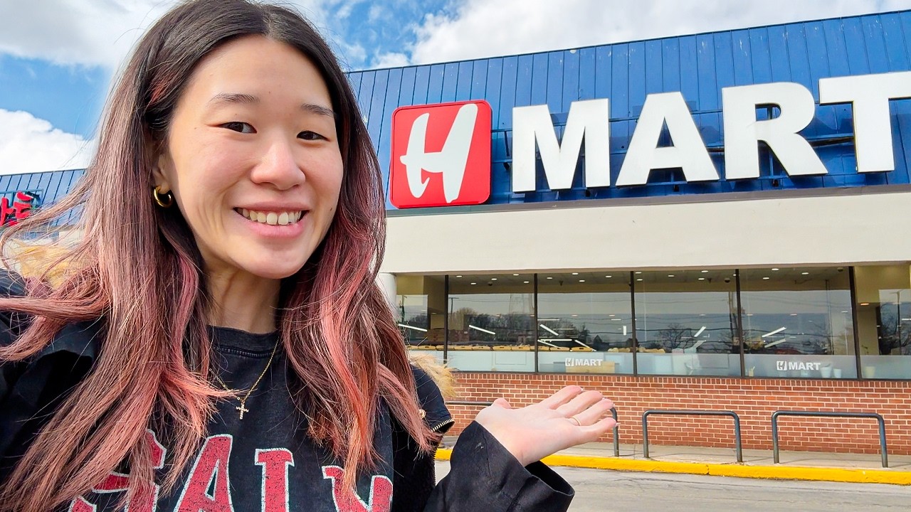 Let's go to HMART and Walmart to buy childhood snacks!