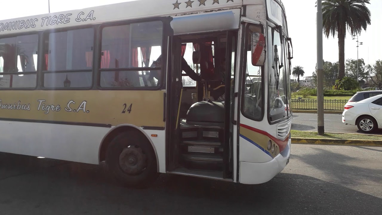 Las líneas 720 y 721 pasando por avenida Cazon