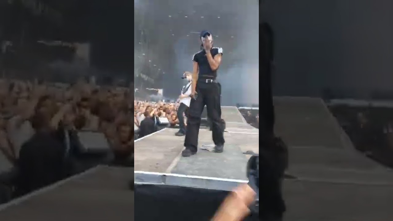 Playboy Carti Blows Kisses to his Fans #playboicarti  #liveconcert #openairfrauenfeld 2022