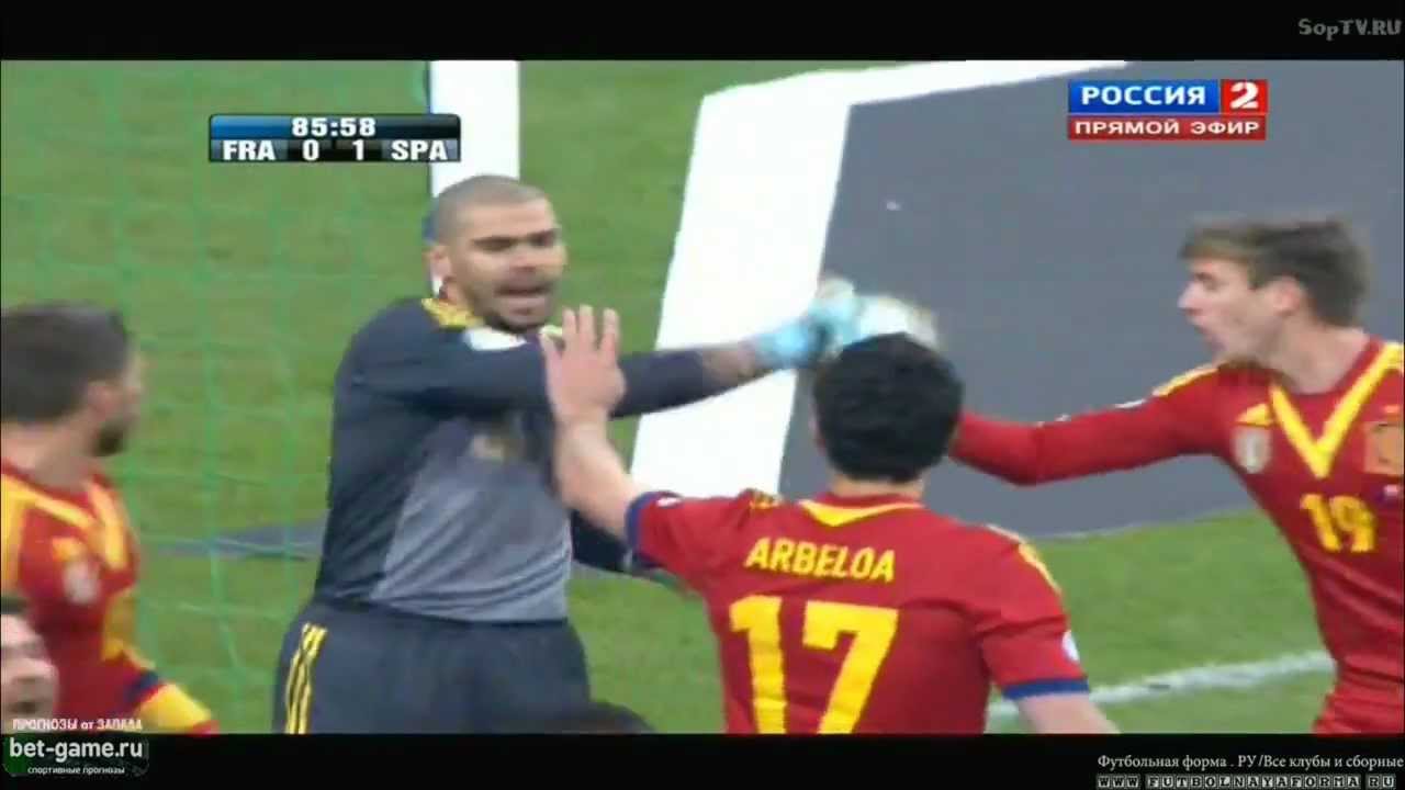 Victor Valdes save vs France