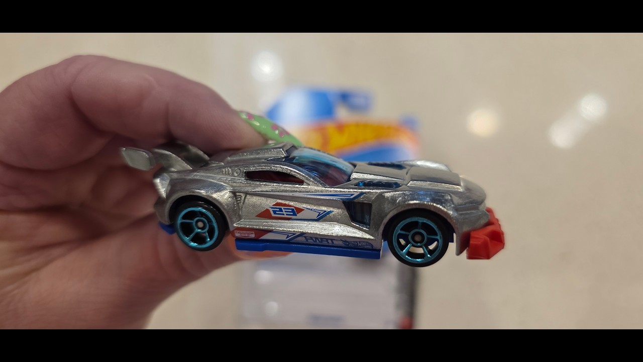 Распаковка и демонстрация модели Hot Wheels 2026 Zamac 002 Track Ripper: покажи, поиграй и расскажи!