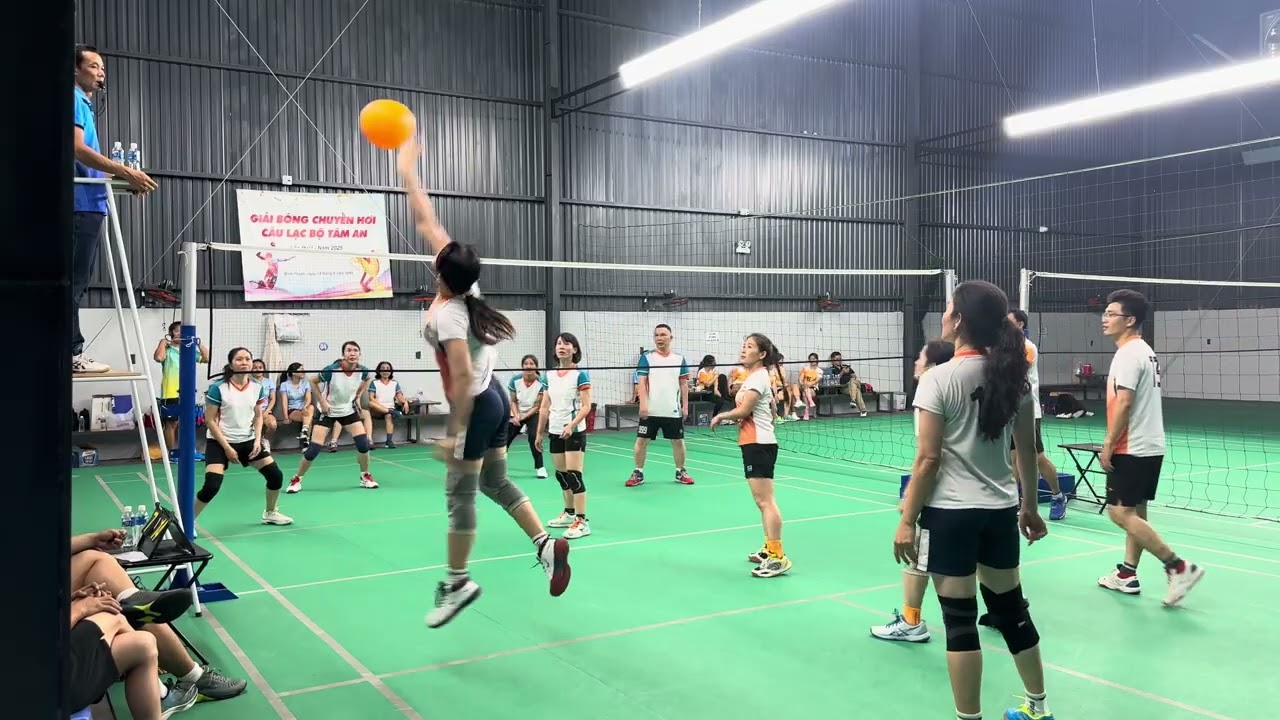 ngày 2 tháng 2, 2026