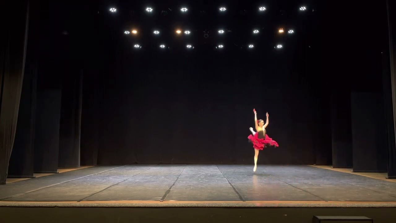 Kitri’s entrance Variation - Maria Letícia Cardoso