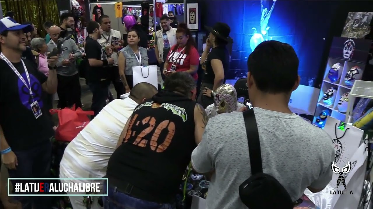 Locura para una firma de Mil Máscaras en Ani Mole hasta Halloween se forma con Mr. Personalidad