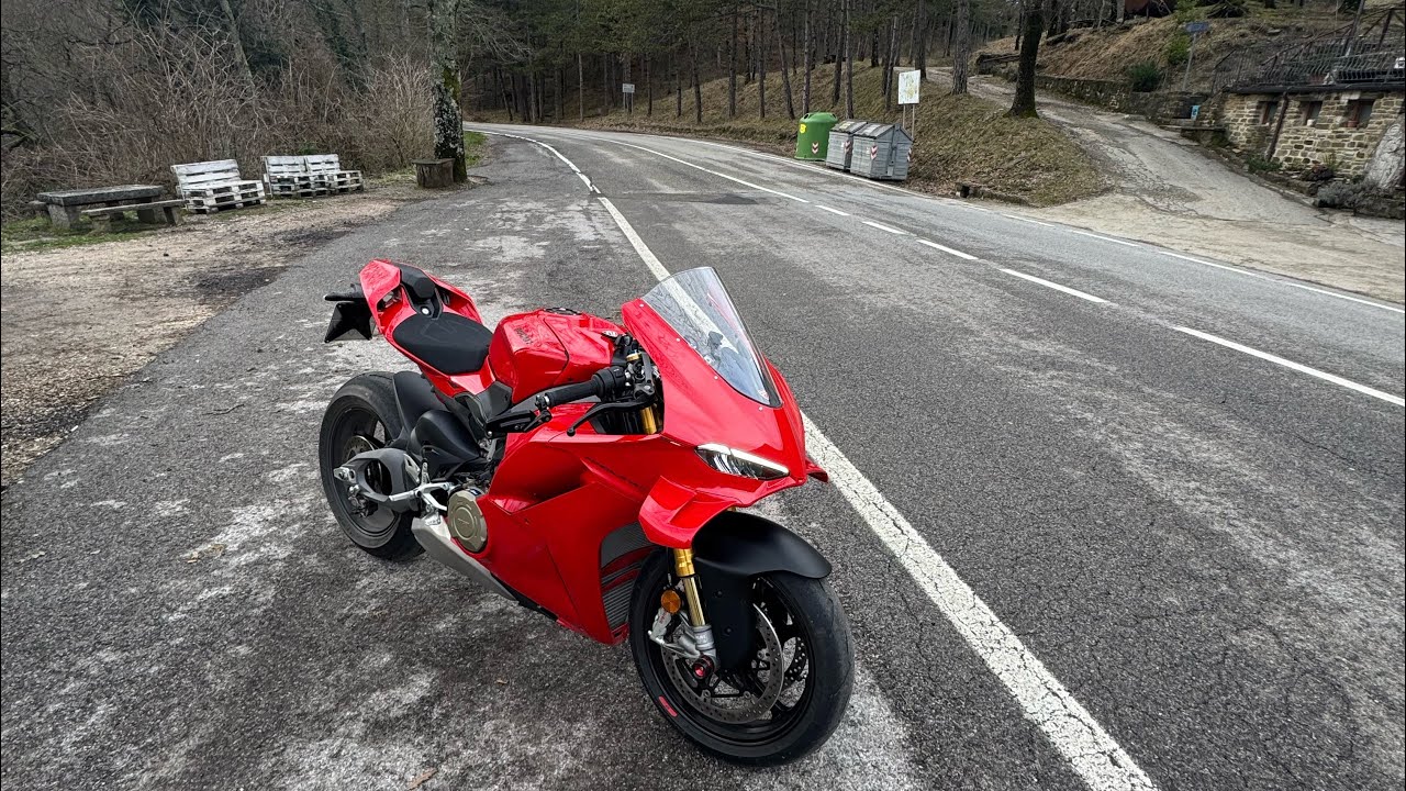 DUCATI PANIGALE V4S 2025! 🔥 Winter test BOCCA SERRIOLA Italy 🇮🇹 stock exhaust 216hp🚀