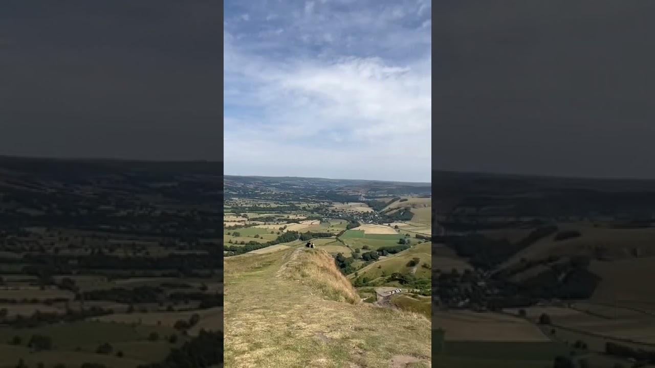 Amazing view. Fallow for more ✌️ #visituk #peakdistrict #mountains #hills