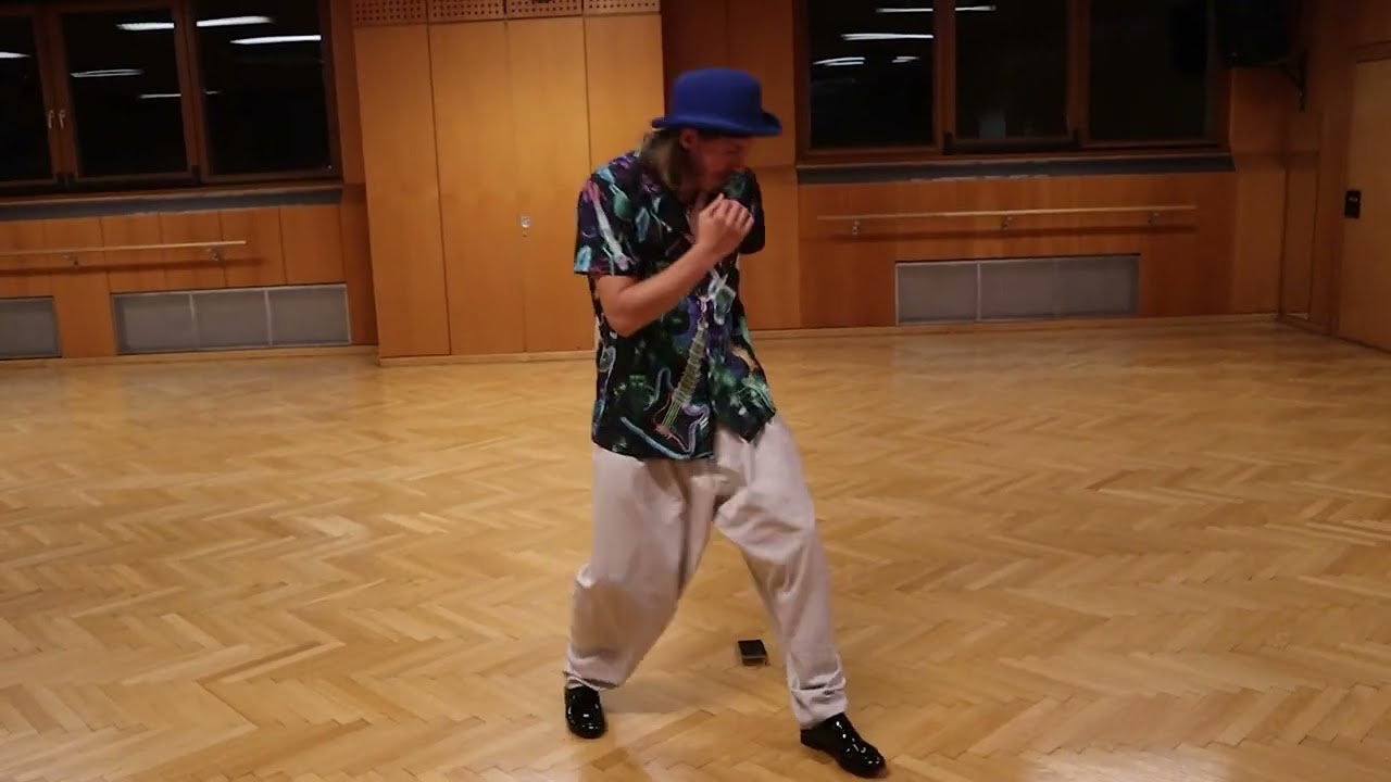 Hip-Hop (Popping & Locking)
