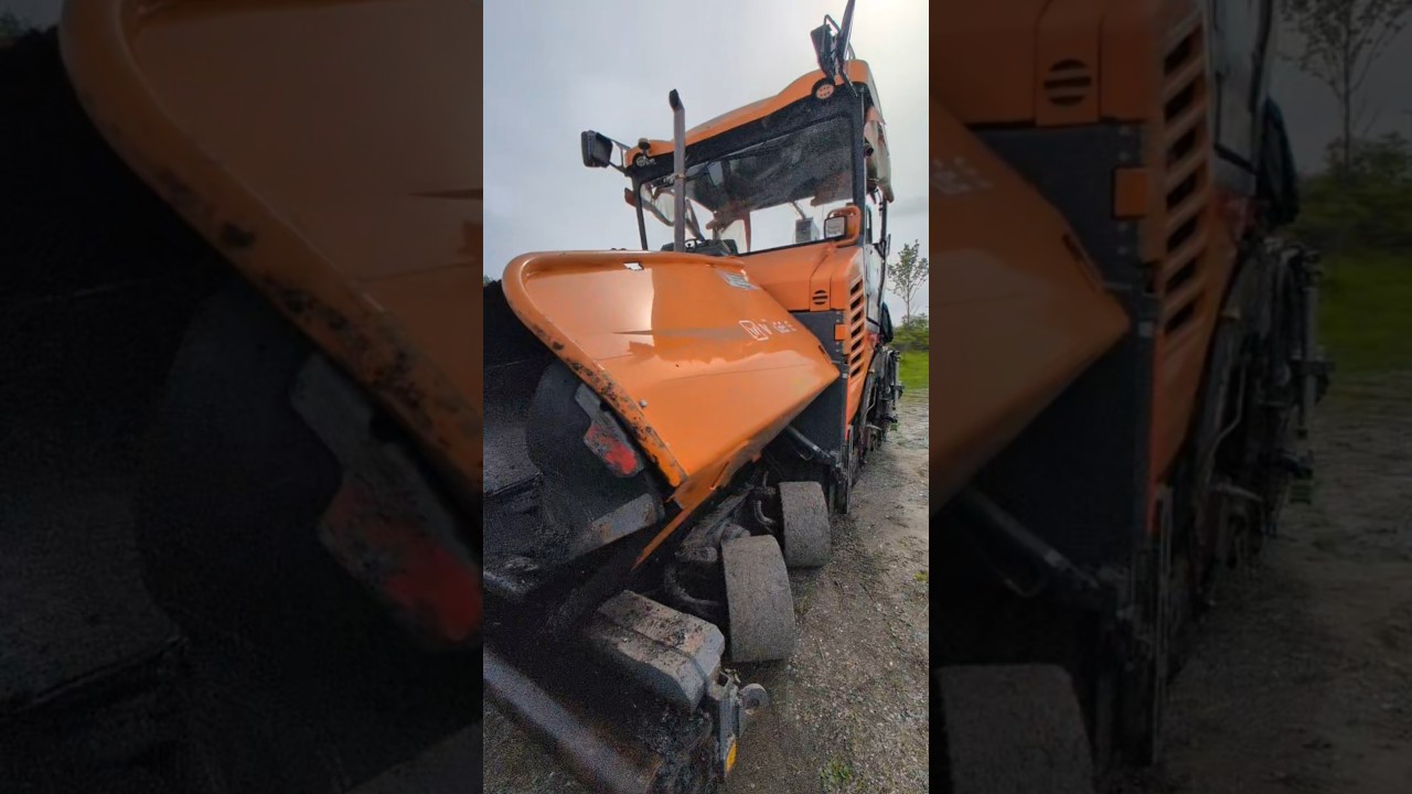 Asphalt Paving machine close up. #shorts #v&ouml;gele