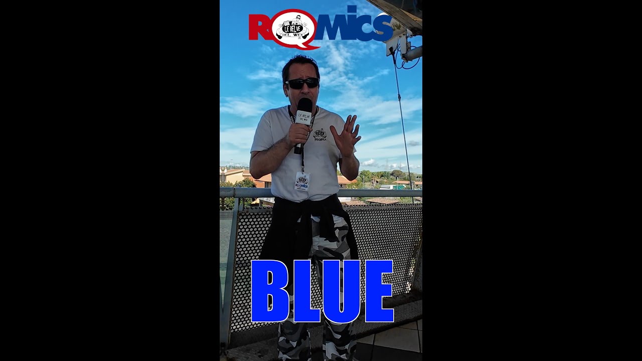 COSPLAYER IN BLUE (Romics 33)