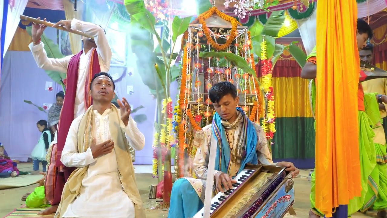 শ্রীমান পরশ মনি প্রভু বিরামের কীর্তনের শত শত ভক্তদের শ্রবণ। 🙏