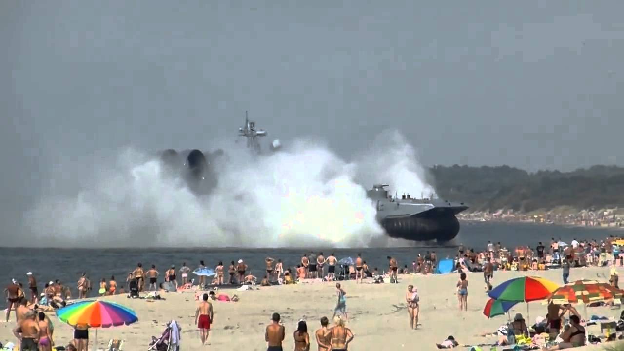 Ekstremalne plażowanie w Rosji- Russian Navy Hovercraft