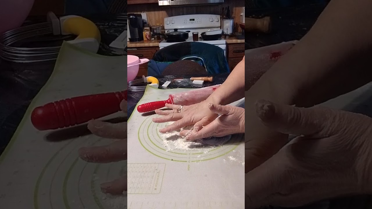 Best EASY Pie Crust Recipe with Pastry Utensils@barefootcountrycookisbacki2981 