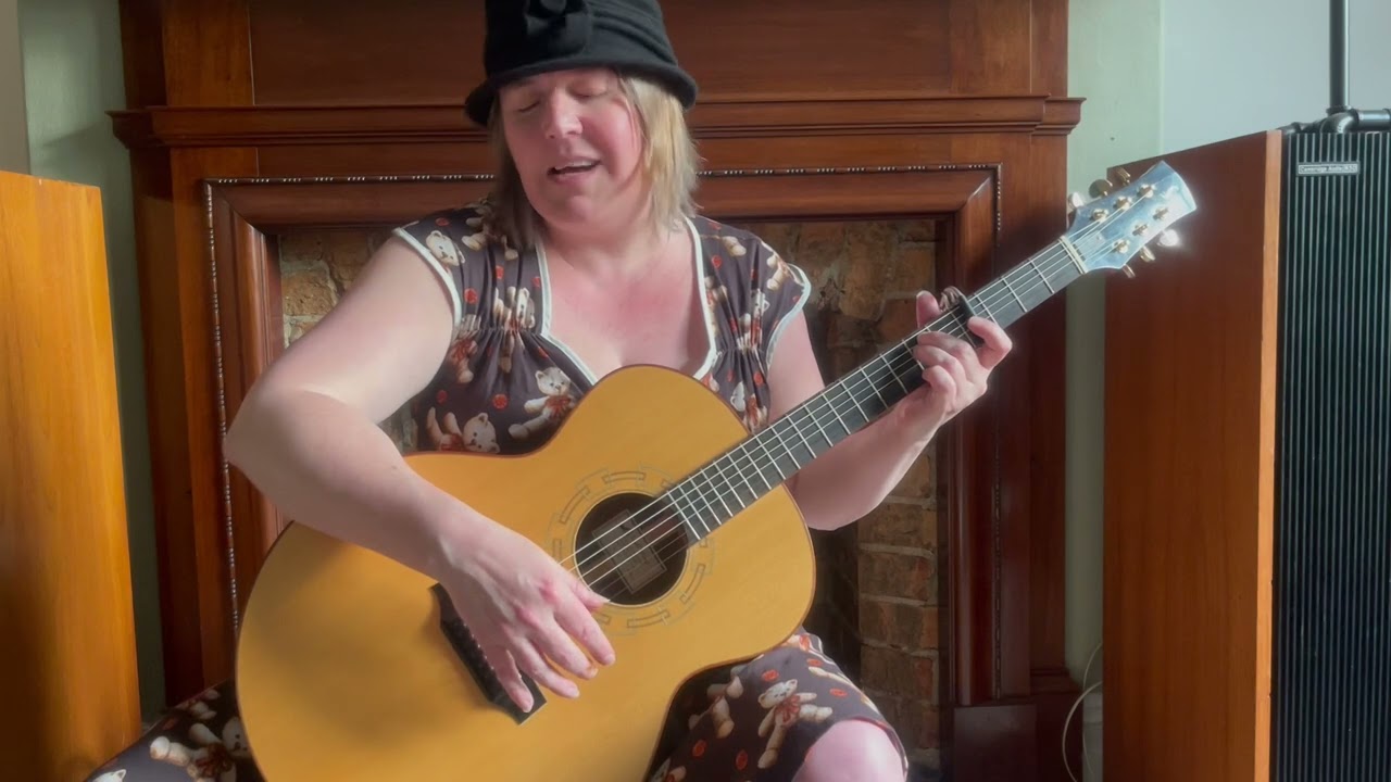Siuil a run, traditional folk song, Clannad, performed by Eliza Perks