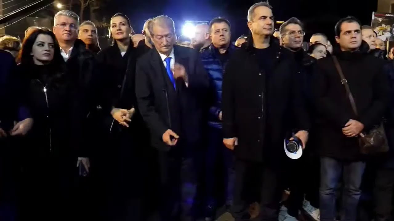 Protesta kombëtare e opozitës  para Kryeministrisë, thirrje për dorëheqjen e Ramës dhe Ballukut