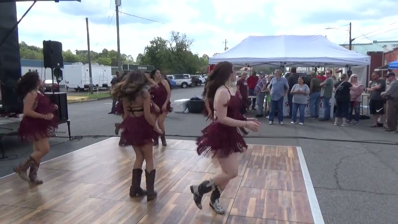 Las Muneca: Blount County's Rising Stars
