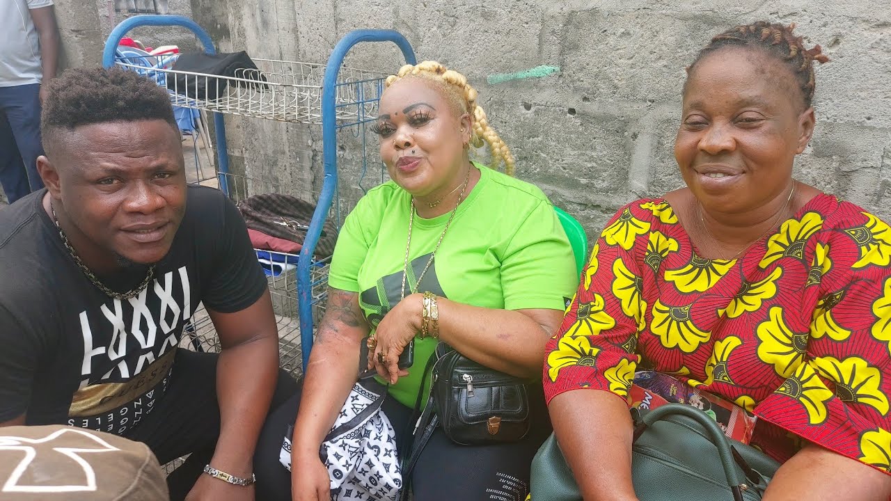 EYINDIEE BA COMEDIEN GABRIEL TRES FACHE PONA CHOGA NDENGE ASALI GROUPE PONA TOMBE YA PULULU