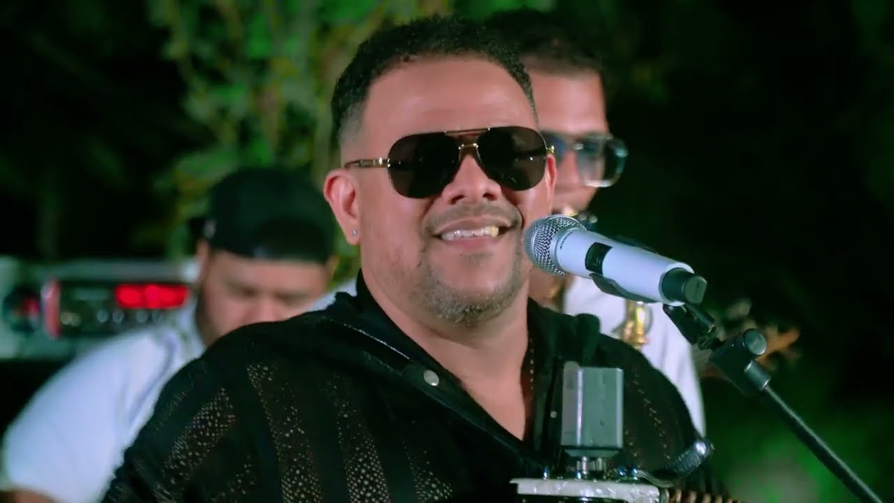 ESTAS SI SON LAS MUJERES - NIXON ROMAN (EN VIVO)