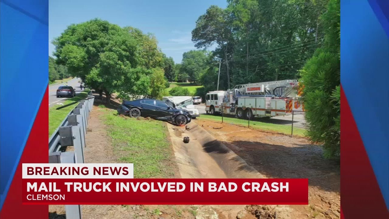 Mail truck involved in wreck with injures along Hwy. 123 in Clemson