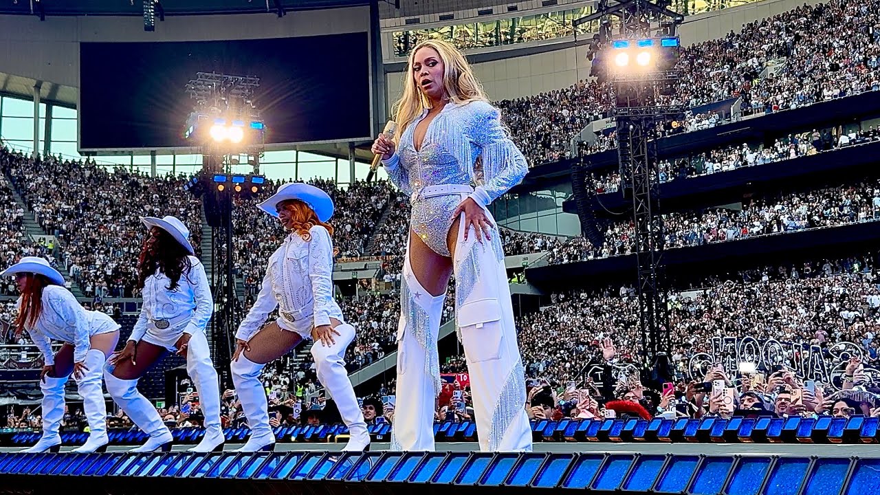 Beyoncé - YA YA (Live from Cowboy Carter Tour 2025, London, United Kingdom)
