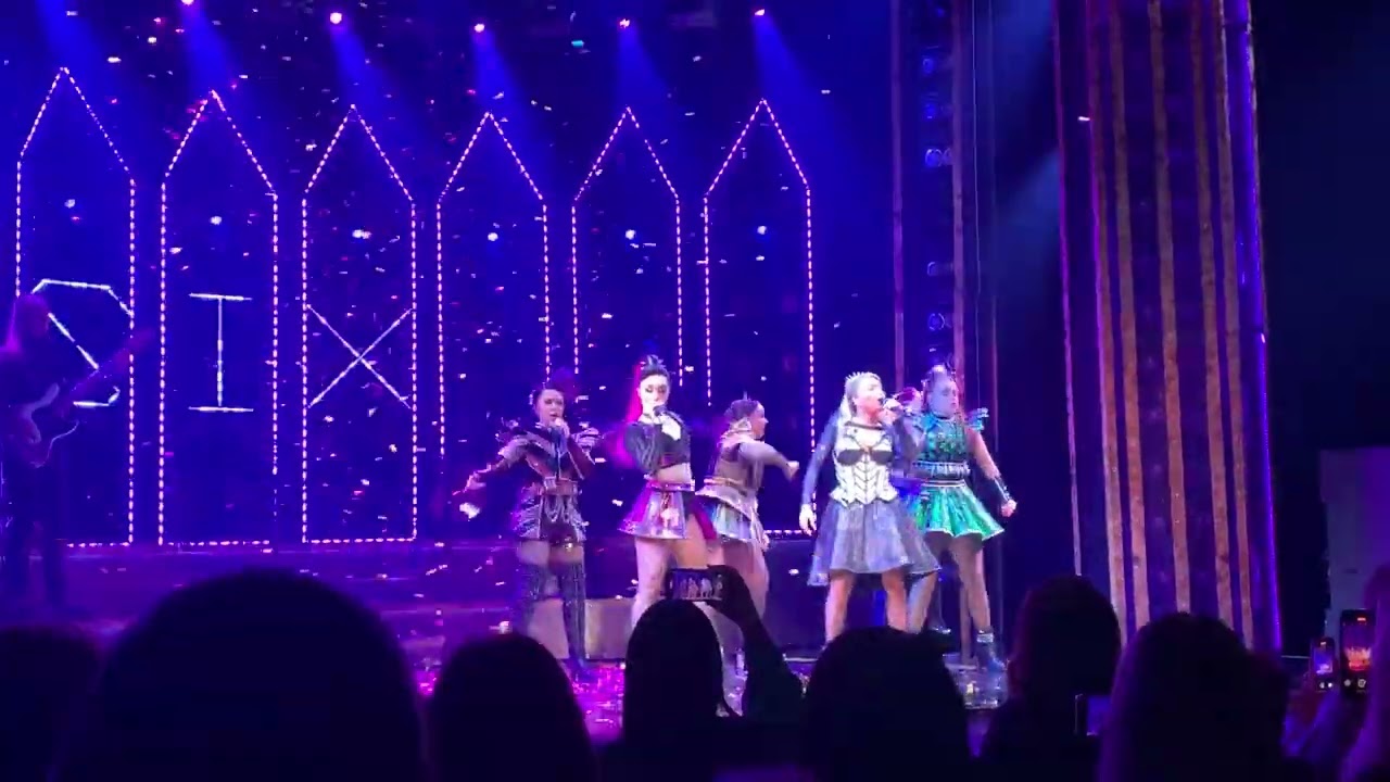 Six Musical Megasix UK Tour Cast 13/12/24 8.30pm show Erin, Lorren & Milly New Theatre Peterborough