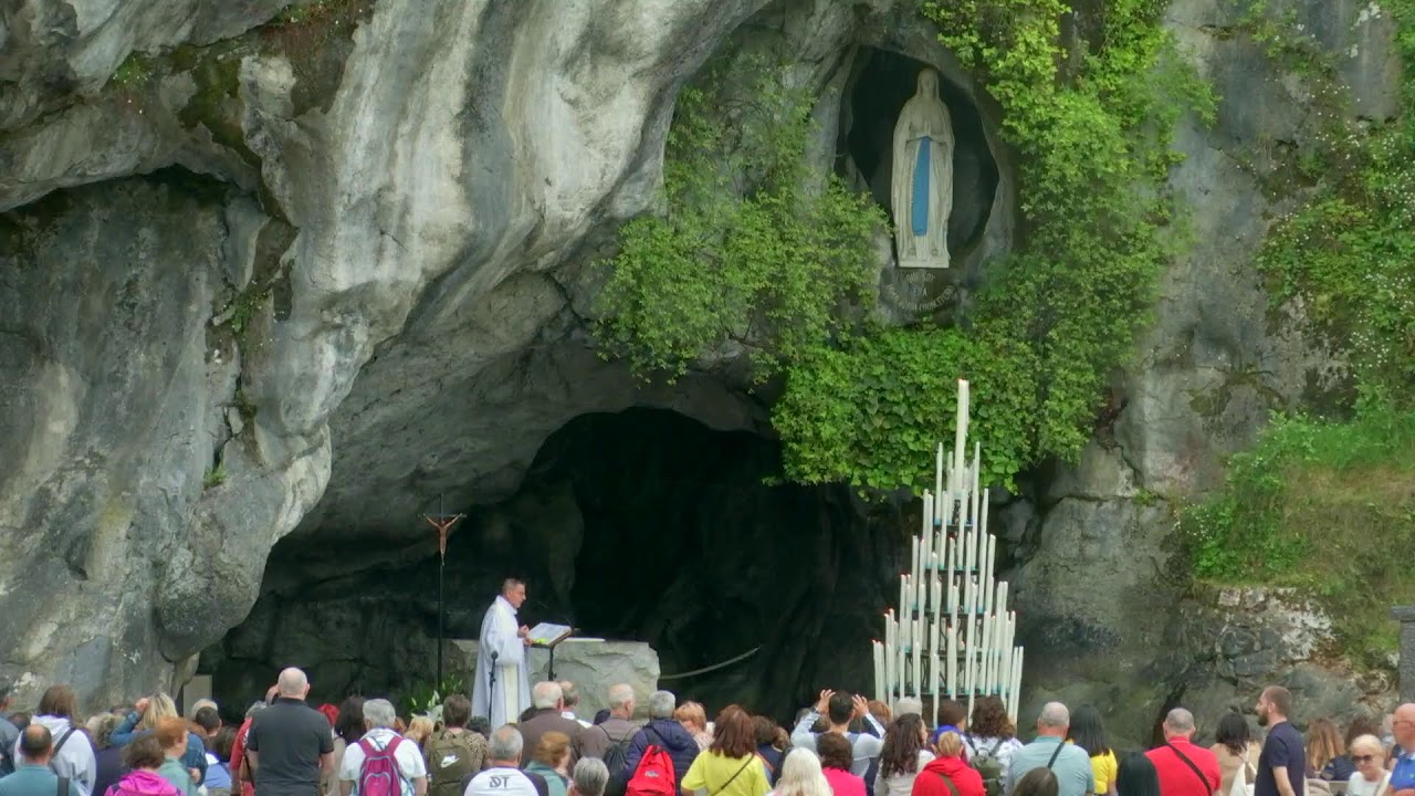 Procession eucharistique de Lourdes - June 14, 2024