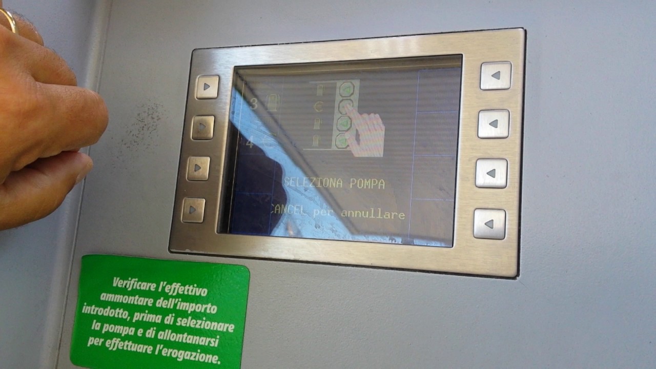 Fare benzina