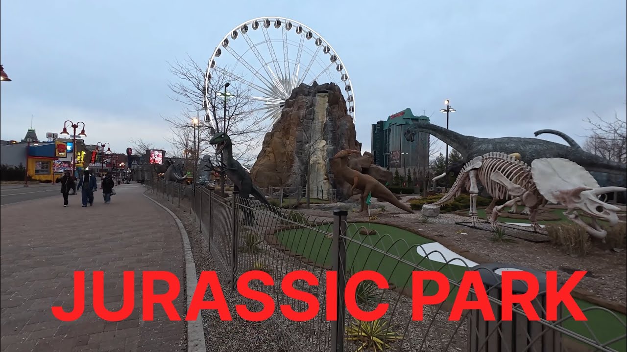 Exploring Clifton Hill Niagara Falls | Canada’s Most Fun Tourist Street.