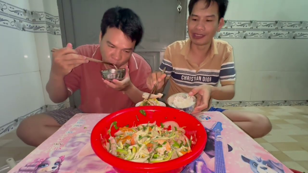 Gỏi lỗ tai heo mời cả nhà