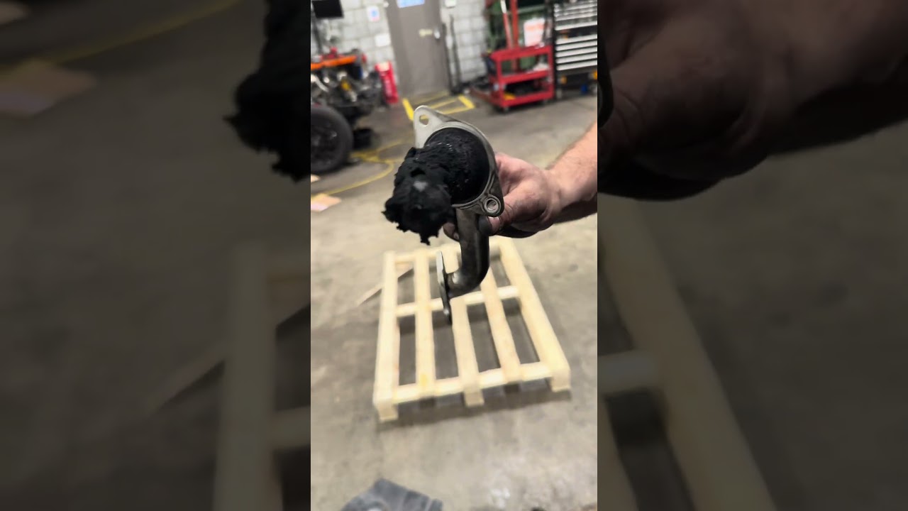 Mercedes ML250 in with an oil leak 🦾