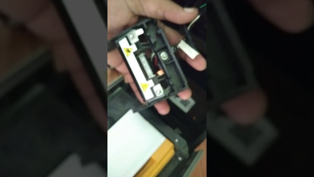 How to change head in Zebra zxp series 3
