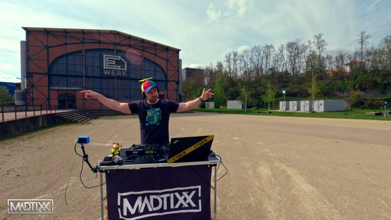 Techno with Acid Mix // MADTIXX @ E-Werk Saarbr&uuml;cken 2022 Revision Party 2022 Warmup  #revisionparty