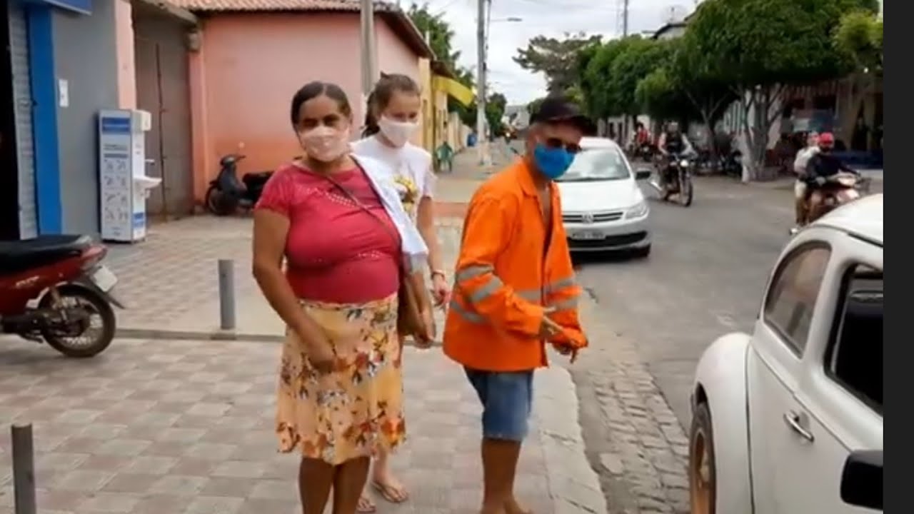 bastidores  !! Seu Mané vai tirar o dinheiro da Dona Dúceu no fusca de seu Antonio  !!
