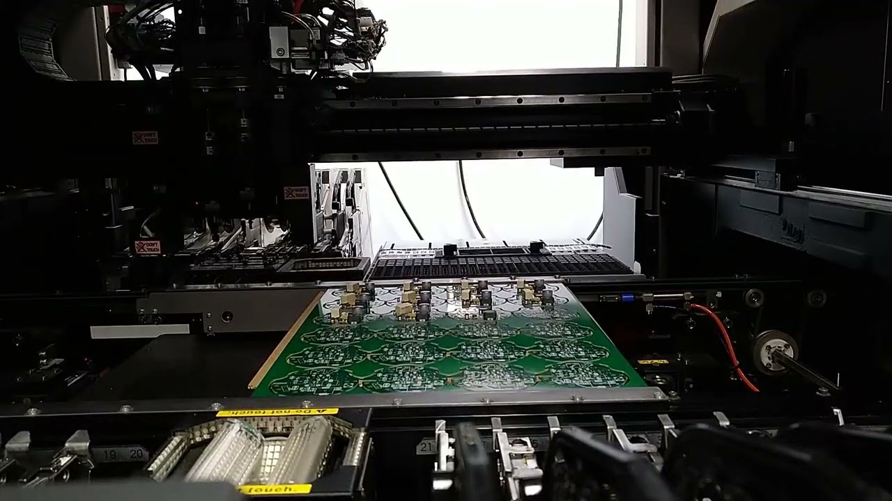 Assembleon Emerald XII Assembling PCBs