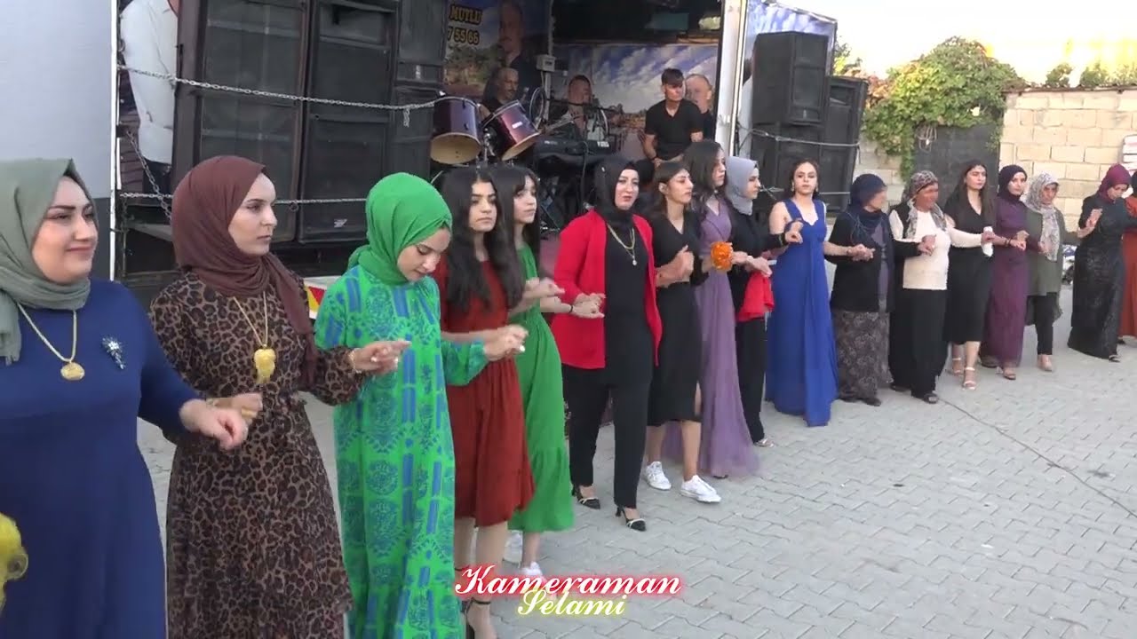 SARIKAYALI DURAN VE MUTLU FARKIYLA SARIKAYALI RIDVAN IN DÜĞÜNÜ