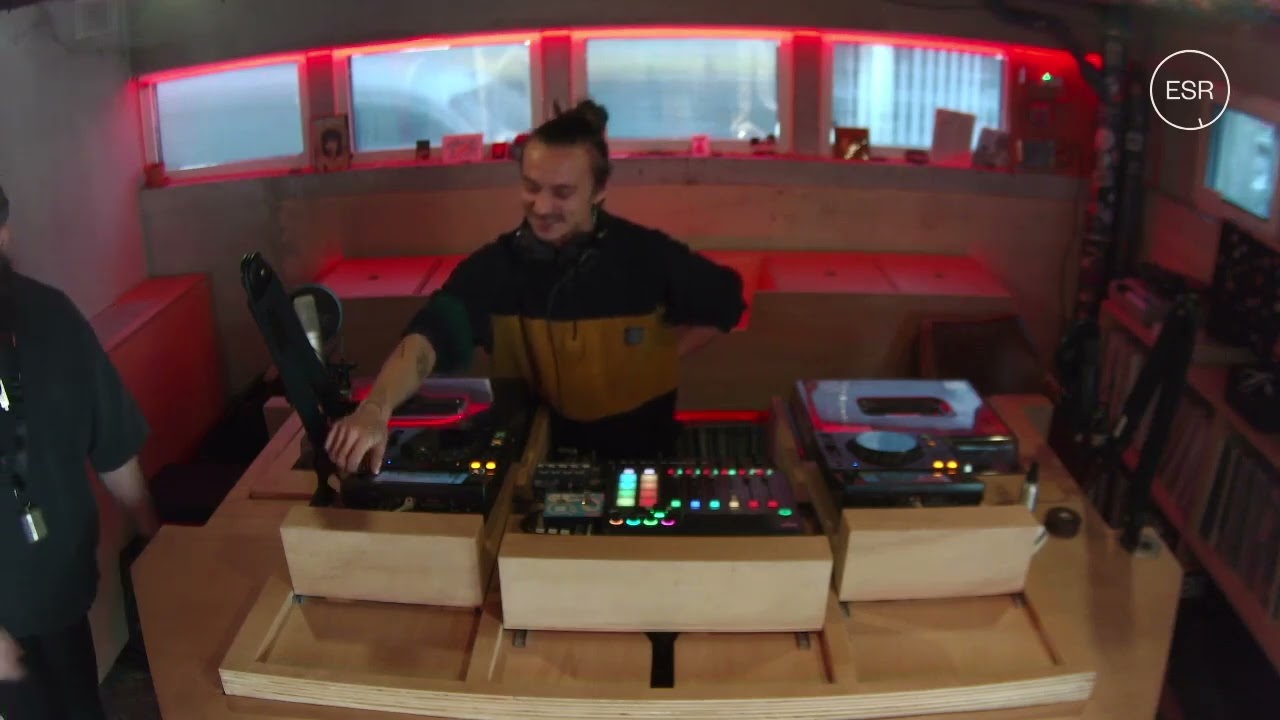Beat Crumble w/ Bom Beijo - 06 Feb 2026