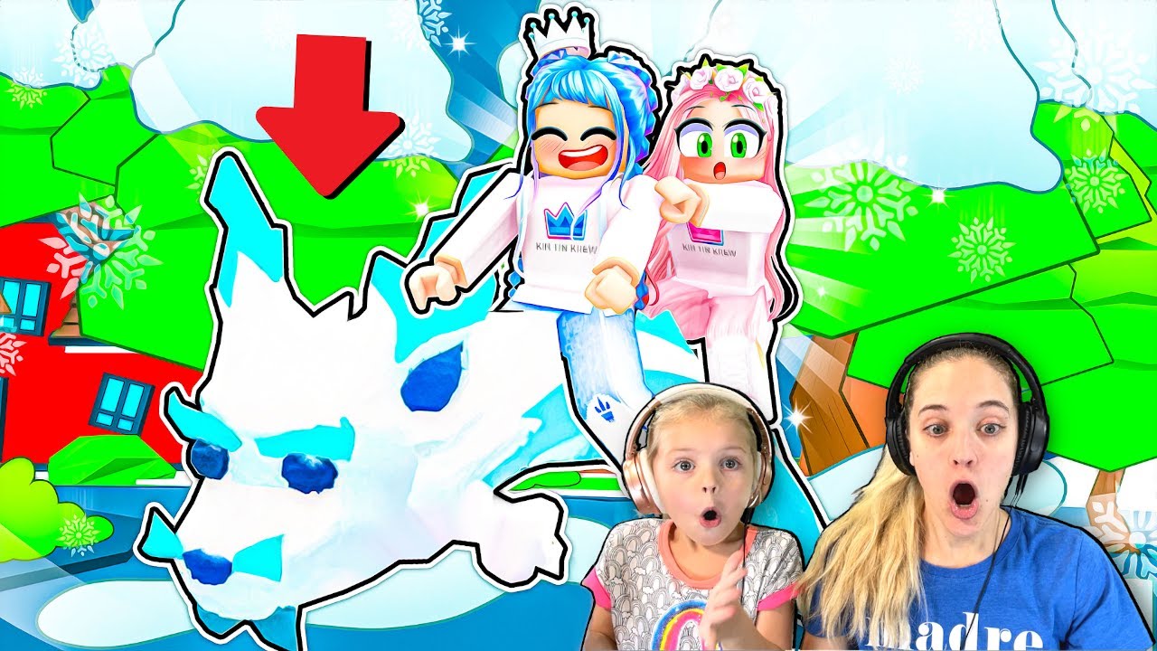 Roblox Adopt Me First Look At *NEW* Christmas Update! New Legendary Pet and Magical Winter Castle!