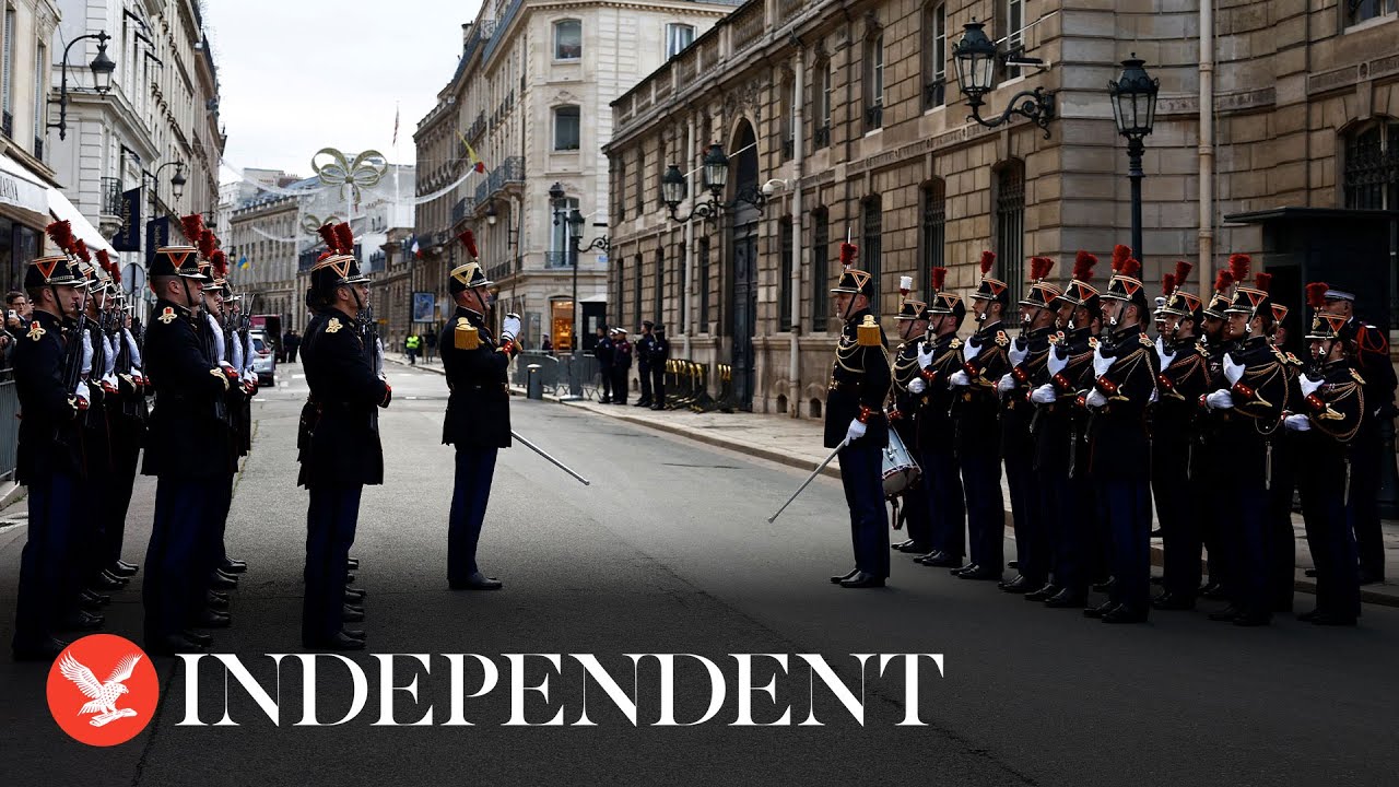 Live: British soldiers join changing of the guard in Paris to mark Entente Cordiale anniversary