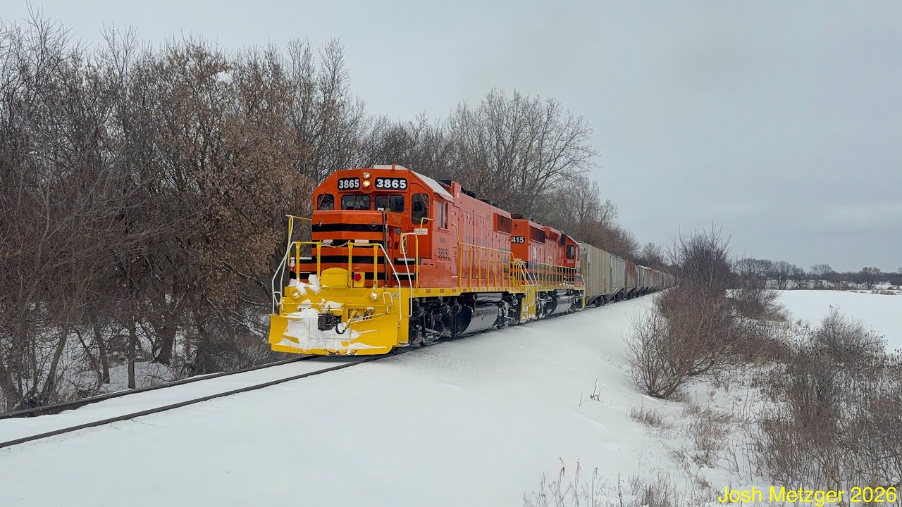 HESR 702-29 w/ HESR GP38-2 #3865 and CFE SD40-2 #3415 @ Lansing Rd in Durand, MI 1/29/26