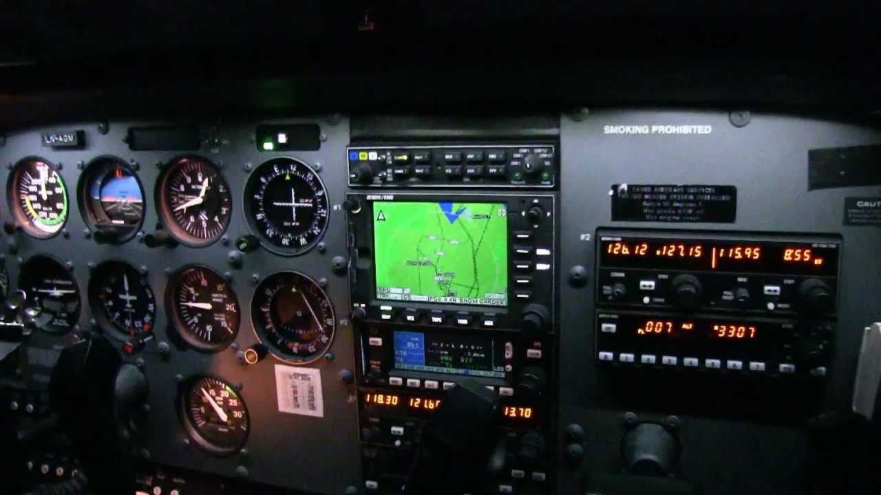 Cessna 172 VFR Night - Oslo city norway by night [HQ]