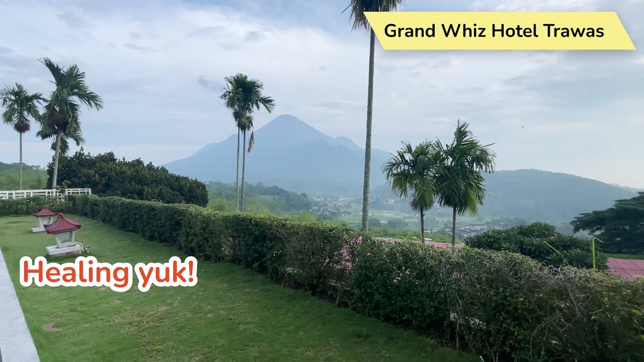 Review Grand Whiz Hotel Trawas | Deluxe Double Room