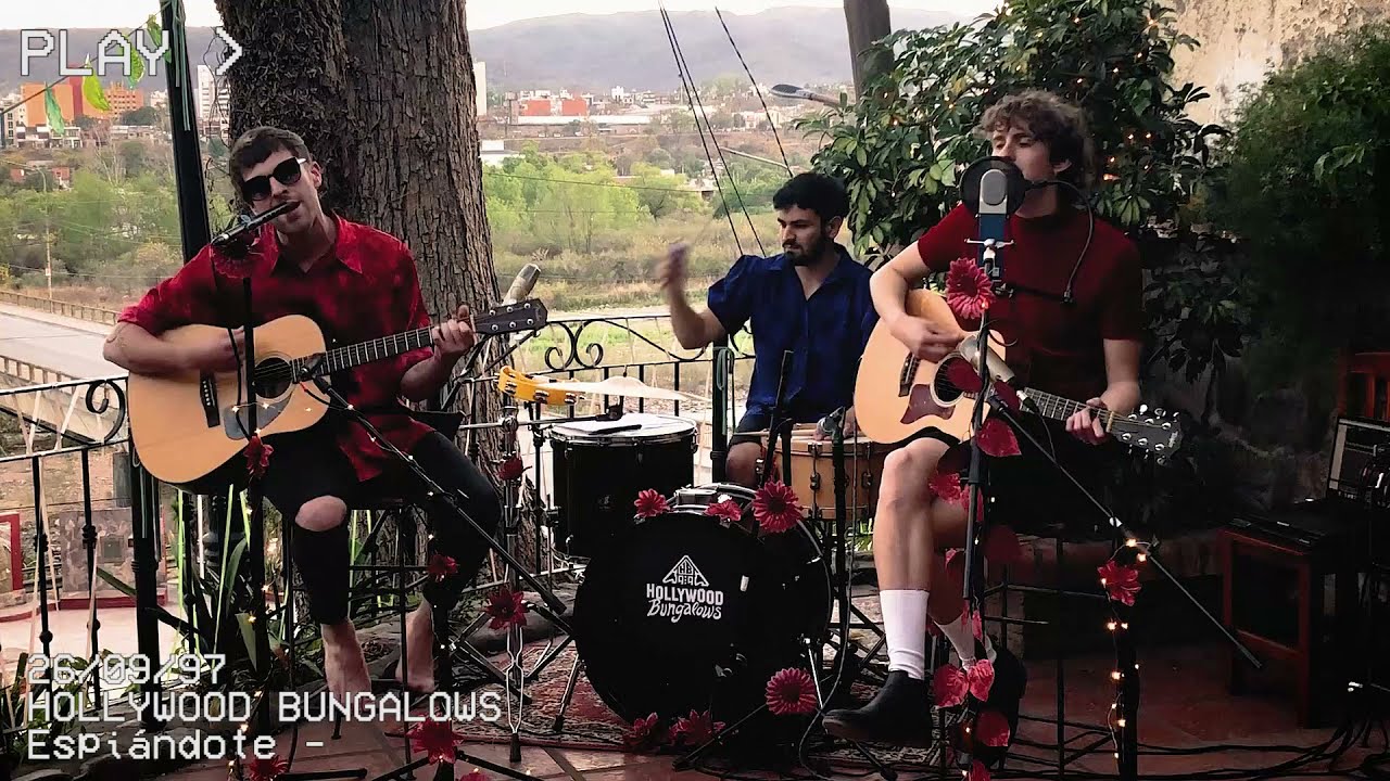 Hollywood Bungalows - Espiándote (Acústico)