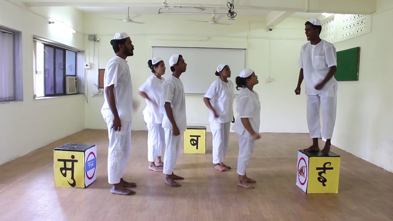 आमची सख्खी मुंबई गेली | Award Winning | Marathi Comedy Skit By Chetana College