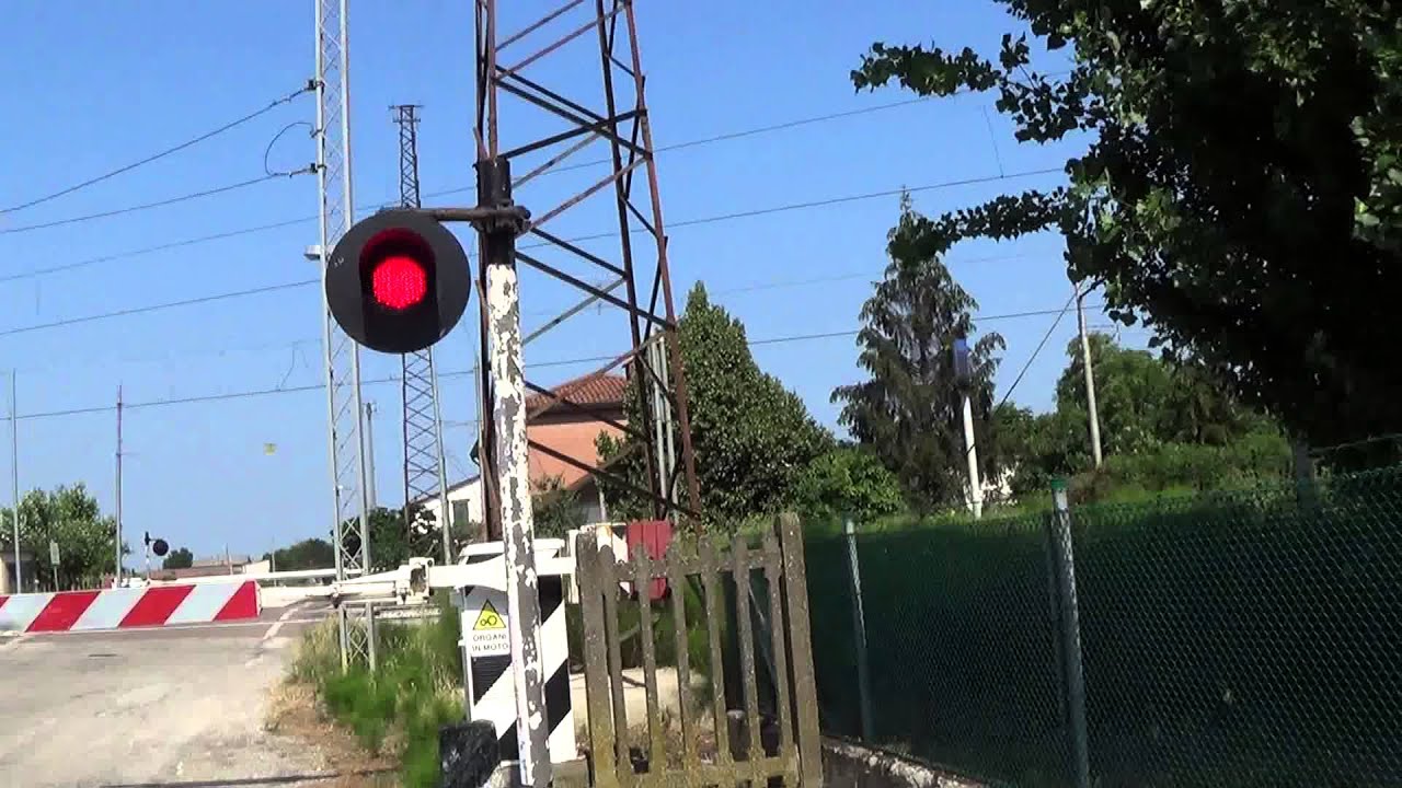 Passaggio a livello di via Aldo Moro - Lavezzola (RA) / Level Crossing / Planovergang / Plankorsning