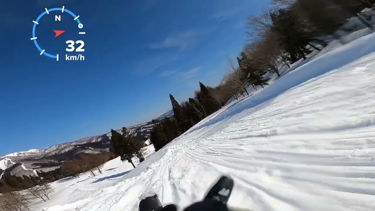 日本一のそりコース2000m　スノーウェーブパーク白鳥高原